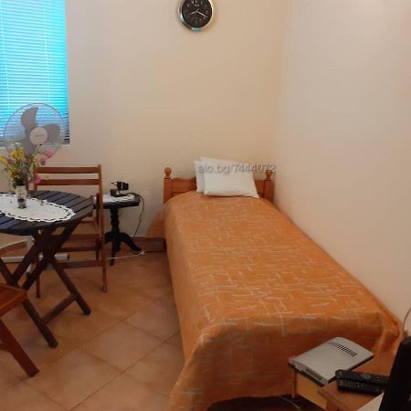 Private Studio Intsaraki - Свети-Влас Экстерьер фото