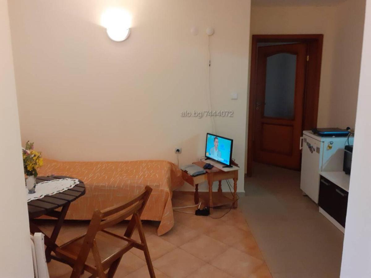 Private Studio Intsaraki - Свети-Влас Экстерьер фото